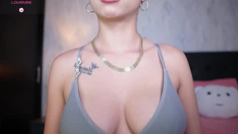  Sophie  online show from 19, 1, 2026