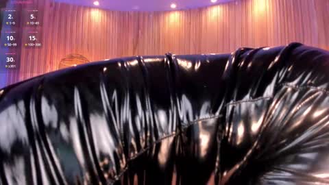 Snapshot of sophiebarnett_ chatting on 2, 3, 2025 Sophie online show from 2, 3, 2025