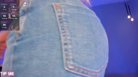 Snapshot of sophiebarnett_ chatting on 1, 11, 2025 Sophie online show from 1, 11, 2025