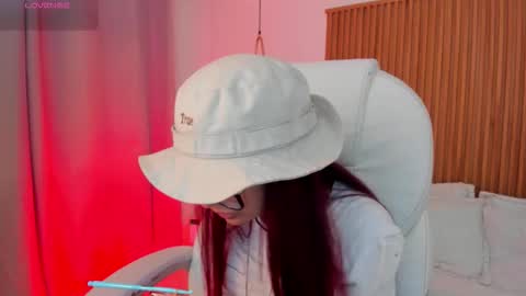 Snapshot of sophiecherry_ chatting on 12, 11, 2025 Sophie IG sophiecherry es online show from 12, 11, 2025