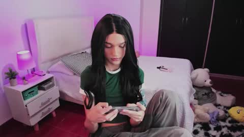    online show from 14, 9, 2025