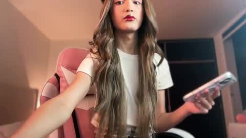 Snapshot of sophiecornett chatting on 2, 5, 2026 online show from 2, 5, 2026