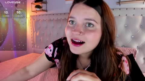 Sophie  online show from 17, 4, 2026