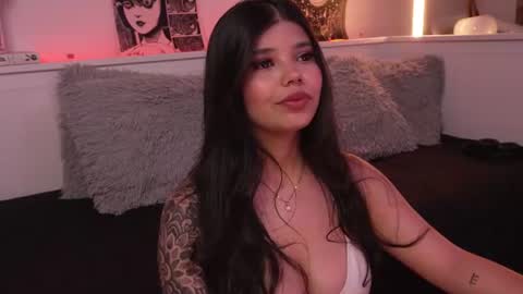 Snapshot of sophiee_art chatting on 2, 7, 2026 Sophiee online show from 2, 7, 2026