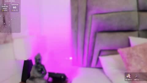 Snapshot of sophiee_smith chatting on 29, 9, 2025 Sophie online show from 29, 9, 2025