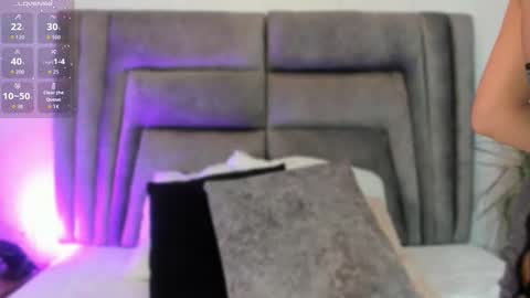 Snapshot of sophiee_smith chatting on 11, 11, 2025 Sophie online show from 11, 11, 2025