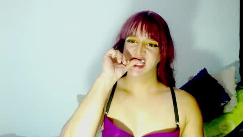 sophiehillsxo online show from 24, 2, 2025