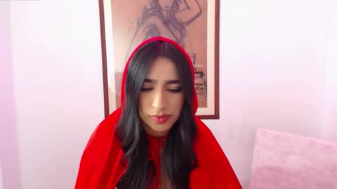 Snapshot of sophielambert_ chatting on 2, 11, 2025 Sophie online show from 2, 11, 2025