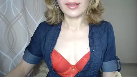 Snapshot of sophiemisss chatting on 4, 11, 2025 Sophiemisss online show from 4, 11, 2025