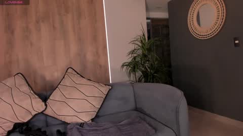 Sophie  Palmer online show from 1, 2, 2025