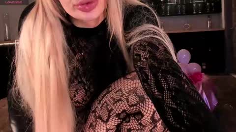 Sophie  Palmer online show from 14, 2, 2025