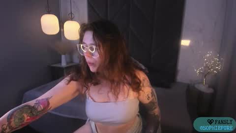 Snapshot of sophiepure chatting on 14, 10, 2025 Sophie online show from 14, 10, 2025