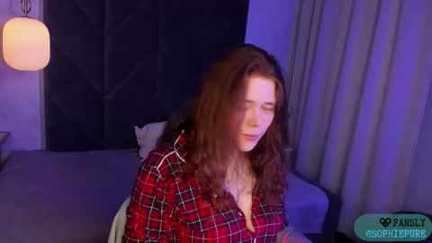 Snapshot of sophiepure chatting on 23, 10, 2025 Sophie online show from 23, 10, 2025