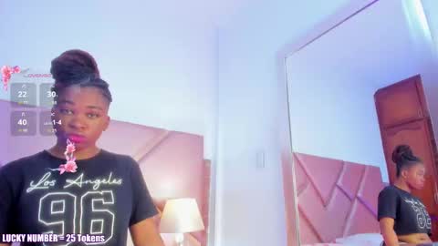 Snapshot of sophiesinclair chatting on 4, 10, 2025 Sophie online show from 4, 10, 2025