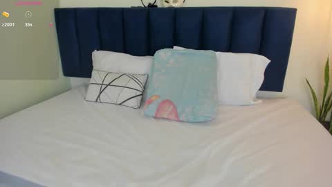 sophieturner_mg online show from 1, 11, 2025