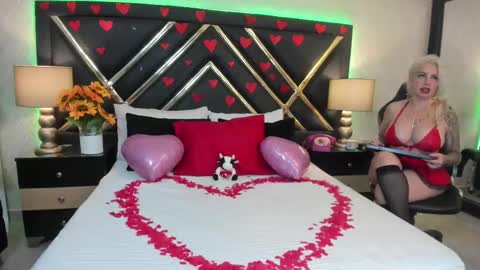 Snapshot of sophiewinslow chatting on 14, 2, 2025 SophieWinslow online show from 14, 2, 2025