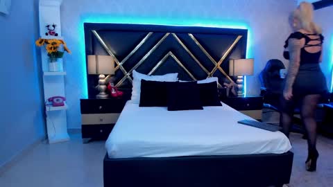 Snapshot of sophiewinslow chatting on 28, 2, 2025 SophieWinslow online show from 28, 2, 2025