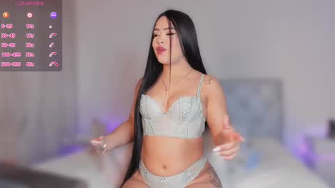 Snapshot of sophy_champagne chatting on 10, 2, 2025 sophy online show from 10, 2, 2025