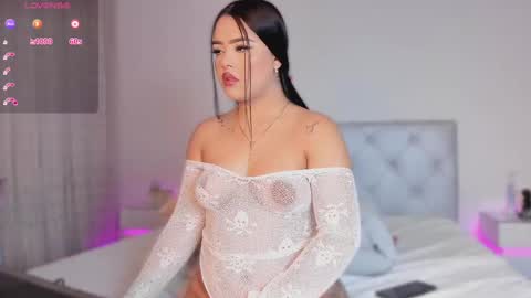 Snapshot of sophy_champagne chatting on 6, 3, 2025 sophy online show from 6, 3, 2025