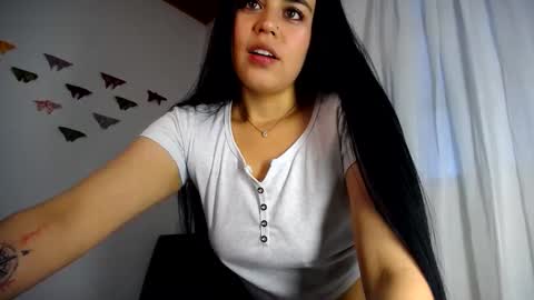 Snapshot of sopphy_white chatting on 9, 4, 2026 Sophy online show from 9, 4, 2026