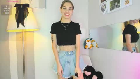 Snapshot of soralov66 chatting on 4, 12, 2025 Diana online show from 4, 12, 2025