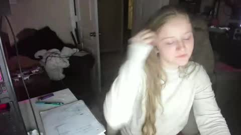 Snapshot of southerbunny chatting on 27, 11, 2025 Bunnydathug online show from 27, 11, 2025