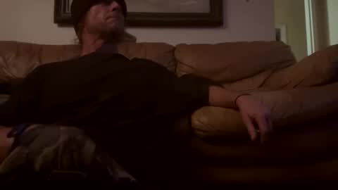 Snapshot of southern_guy_69 chatting on 16, 12, 2025 southern_guy_69 online show from 16, 12, 2025