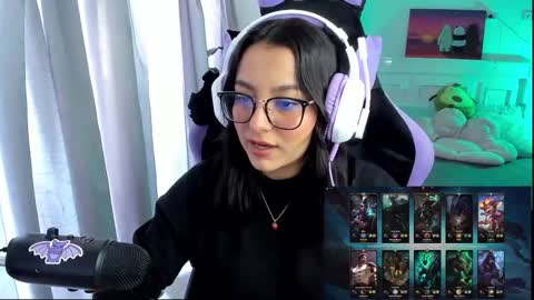 Snapshot of soy___lili chatting on 14, 1, 2025 Lili online show from 14, 1, 2025