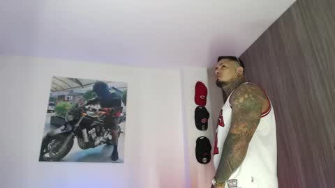 Snapshot of soy_apolo chatting on 29, 10, 2025 soy_apolo online show from 29, 10, 2025