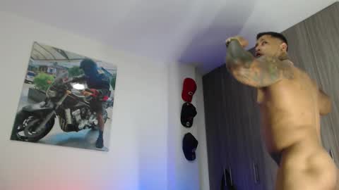 Snapshot of soy_apolo chatting on 5, 11, 2025 soy_apolo online show from 5, 11, 2025