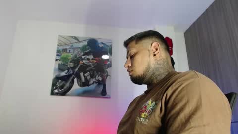 Snapshot of soy_apolo chatting on 14, 11, 2025 soy_apolo online show from 14, 11, 2025