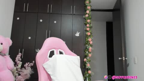 Snapshot of soyqeen chatting on 21, 9, 2025 SoyQueen online show from 21, 9, 2025