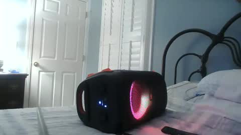 TrndSettrz online show from 9, 2, 2025