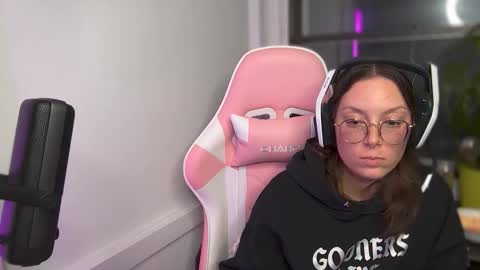 Snapshot of spacecowwhore chatting on 4, 10, 2025 Spacecow Whore online show from 4, 10, 2025