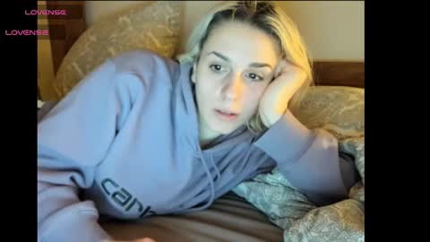 Spacegirl online show from 10, 1, 2025