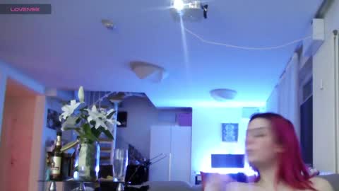 Spacegirl online show from 6, 2, 2025