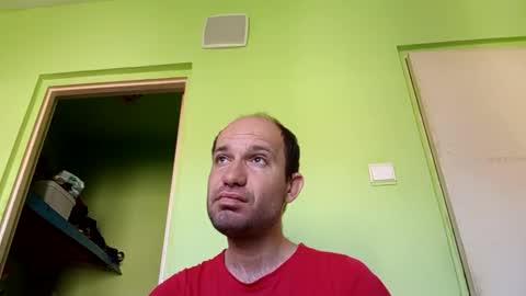 Snapshot of sparei7 chatting on 6, 4, 2026 Snaiky online show from 6, 4, 2026