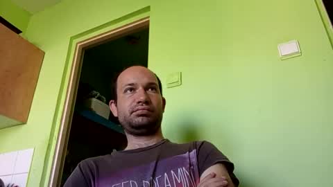 Snapshot of sparei7 chatting on 8, 4, 2026 Snaiky online show from 8, 4, 2026