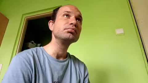 Snapshot of sparei7 chatting on 13, 4, 2026 Snaiky online show from 13, 4, 2026