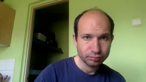 Snapshot of sparei7 chatting on 25, 4, 2026 Snaiky online show from 25, 4, 2026