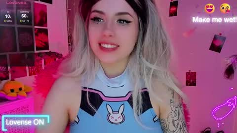  SparkleMona  online show from 20, 2, 2025