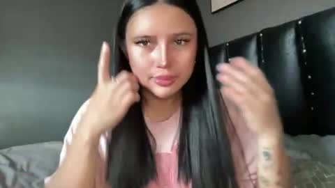 Snapshot of specialgirlxxx chatting on 23, 6, 2026 specialgirlxxx online show from 23, 6, 2026