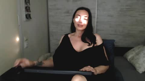 Carla online show from 7, 5, 2026