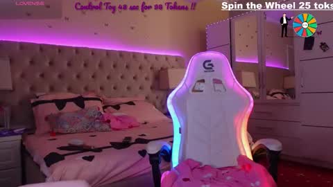 Snapshot of spicygirls chatting on 19, 10, 2025 Alicia online show from 19, 10, 2025