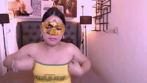 Snapshot of spicyhotchicks chatting on 10, 1, 2026 spicyhotchicks online show from 10, 1, 2026