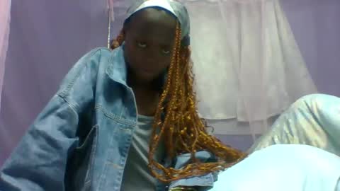 Snapshot of spicyit2 chatting on 23, 10, 2025 Ebony Spicy online show from 23, 10, 2025