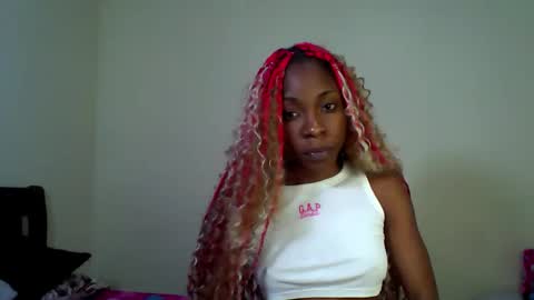 Snapshot of spicyshante chatting on 15, 10, 2025 Shante online show from 15, 10, 2025