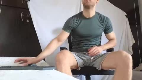 Marco. When Im offline you can view premium content in bio online show from 16, 9, 2025