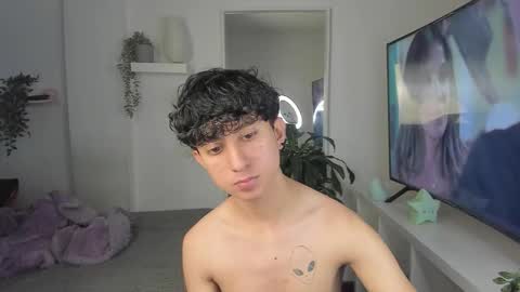 spider_baby_ online show from 2, 12, 2025