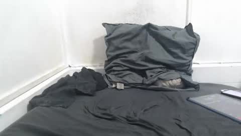 Snapshot of splashyyyz chatting on 16, 11, 2025 splashyyyz online show from 16, 11, 2025